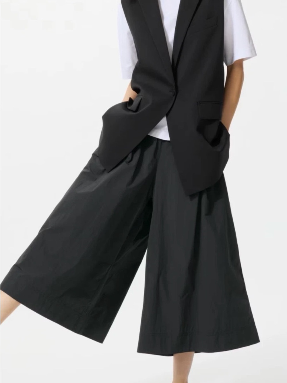 NWT Uniqlo Women’s Nylon Culotte Black Wide-Leg Cropped Pants